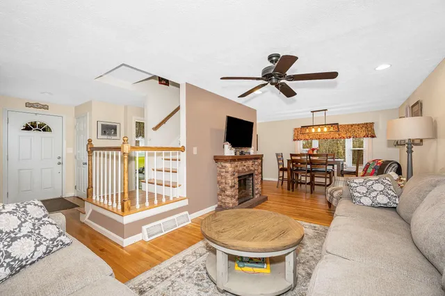 $474,900 | 5 Meghan Drive, Nashua, NH 03063