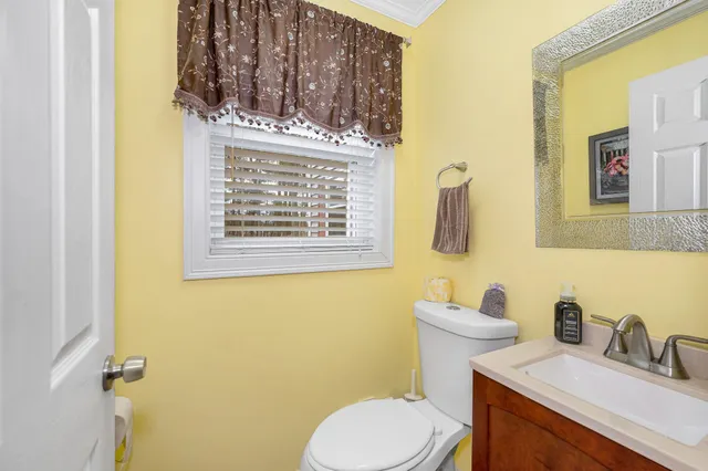 $474,900 | 5 Meghan Drive, Nashua, NH 03063