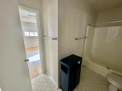 $1,100 | 4115 Douglas Avenue, Unit 204, Dallas, TX 75219