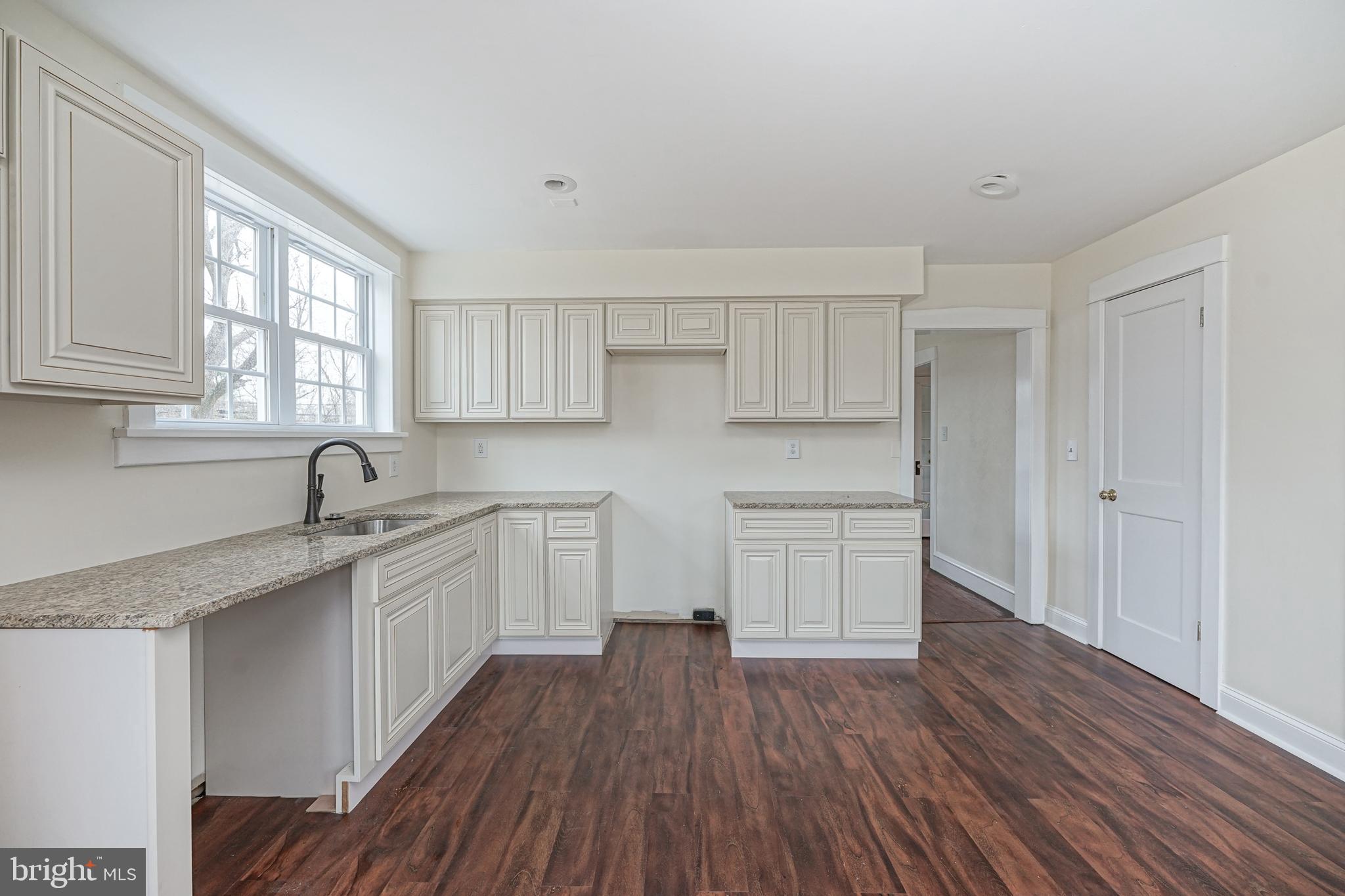 1918 Laurel Road Lindenwold, NJ 08021 - Photo 14 of 42 Newer Laminate Floors