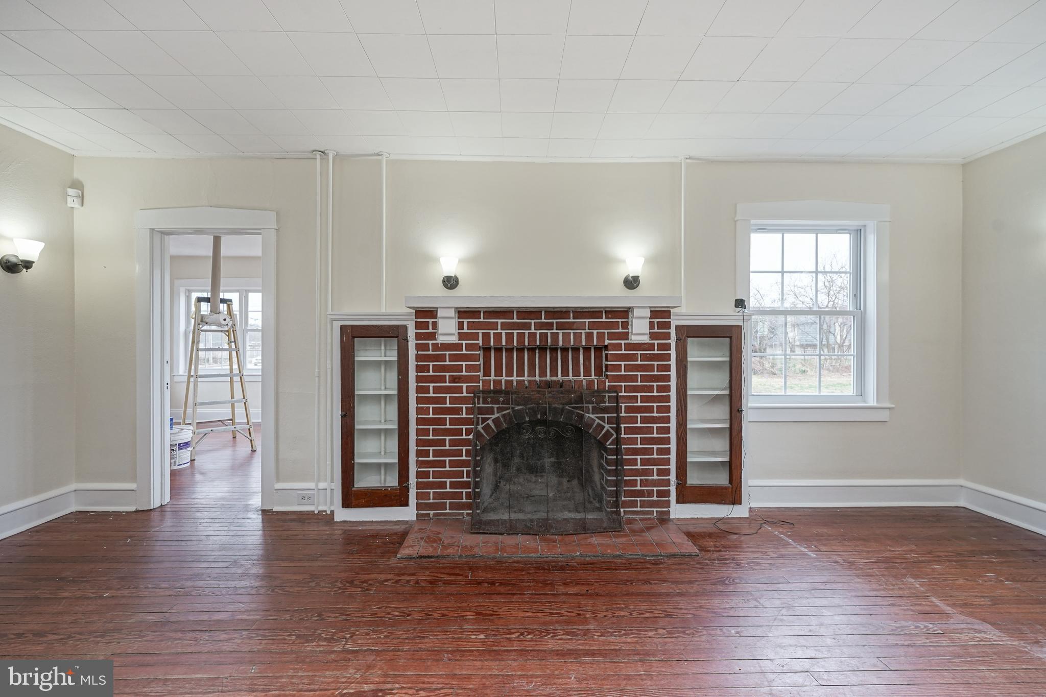 1918 Laurel Road Lindenwold, NJ 08021 - Photo 18 of 42 Living Room