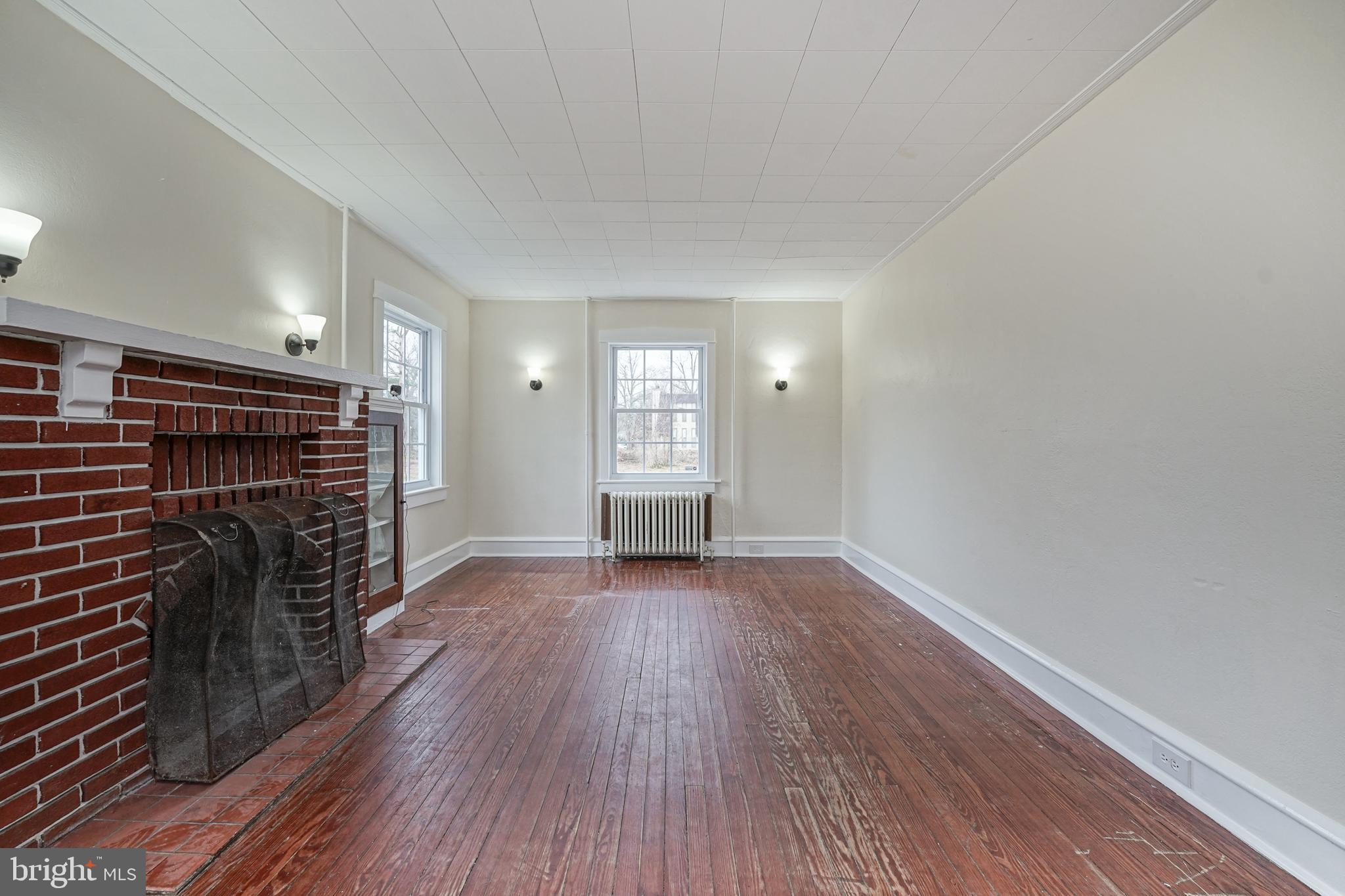 1918 Laurel Road Lindenwold, NJ 08021 - Photo 20 of 42 Hardwood Floors
