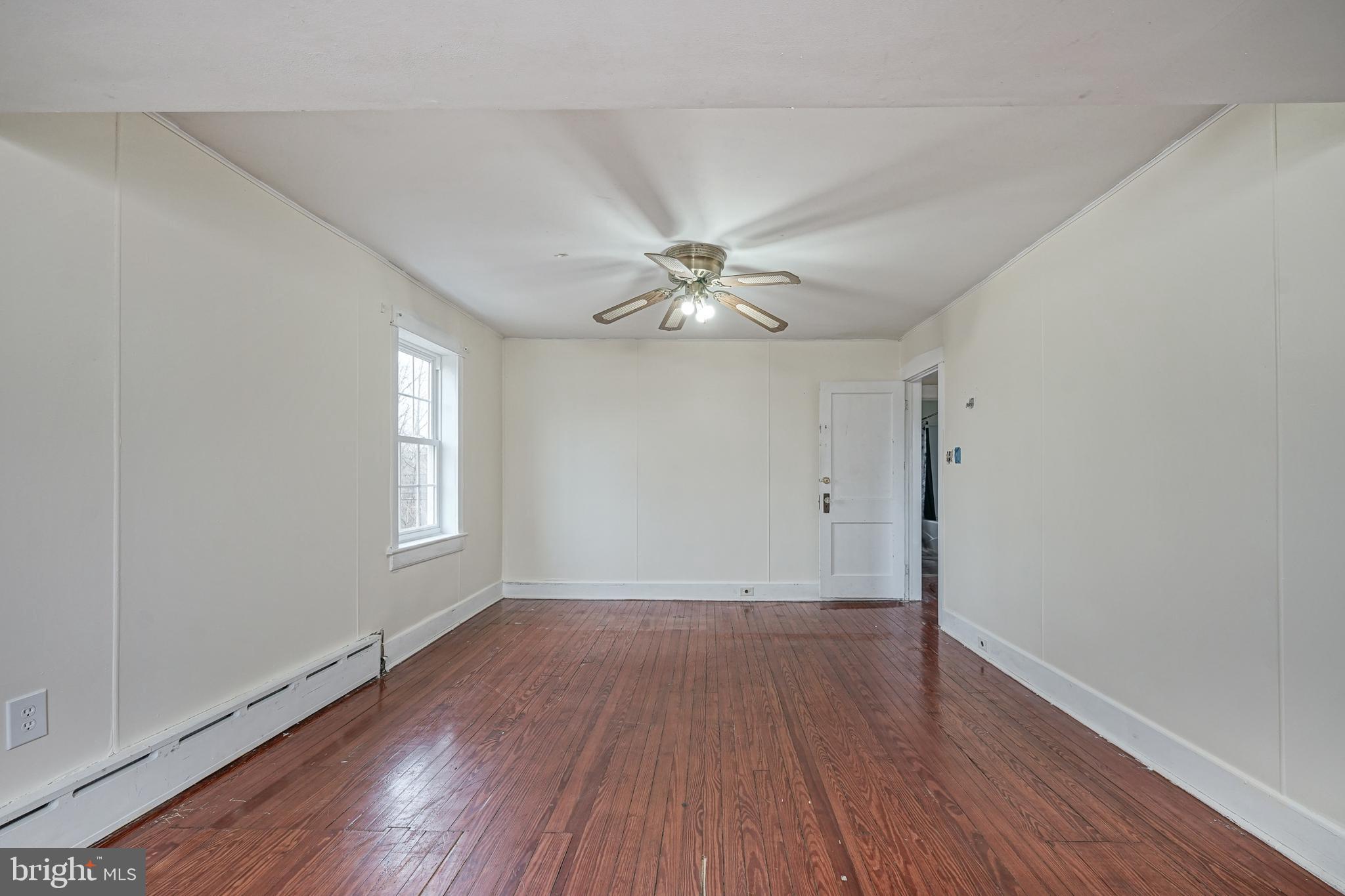 1918 Laurel Road Lindenwold, NJ 08021 - Photo 25 of 42 Hardwood Floors
