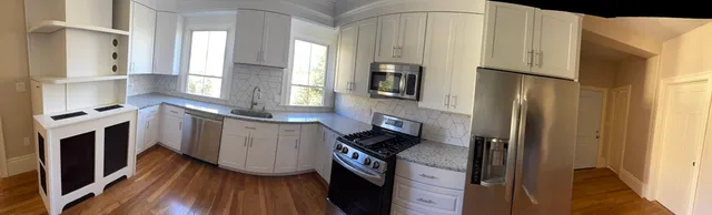 $2,200 | 62 Thomas Street, Unit 2, New Bedford, MA 02740