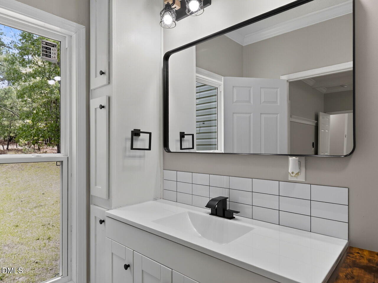 1030 Stubby Oaks Road Aberdeen, NC 28315 - Photo 20 of 43 021-1280x960-master-bathroom