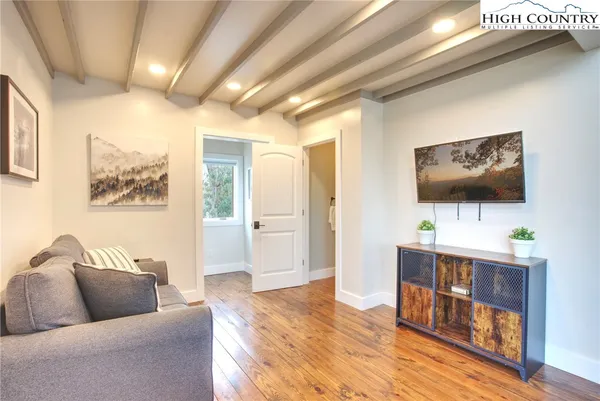 $670,000 | 111 Overbrook Trail, Beech Mountain, NC 28604