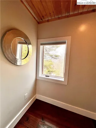 $670,000 | 111 Overbrook Trail, Beech Mountain, NC 28604