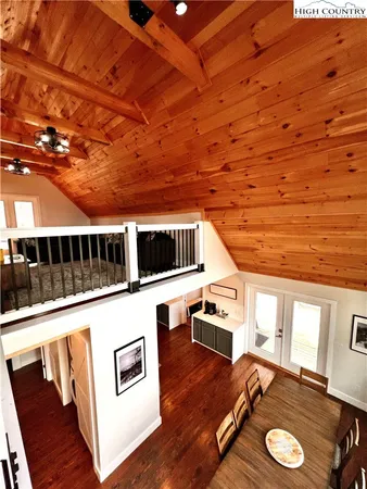 $670,000 | 111 Overbrook Trail, Beech Mountain, NC 28604