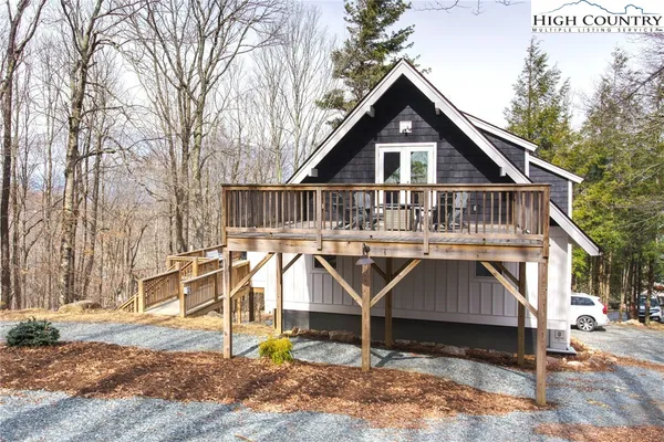 $670,000 | 111 Overbrook Trail, Beech Mountain, NC 28604
