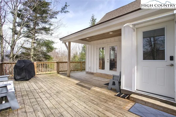 $670,000 | 111 Overbrook Trail, Beech Mountain, NC 28604