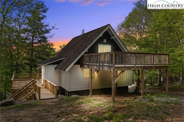 $670,000 | 111 Overbrook Trail, Beech Mountain, NC 28604