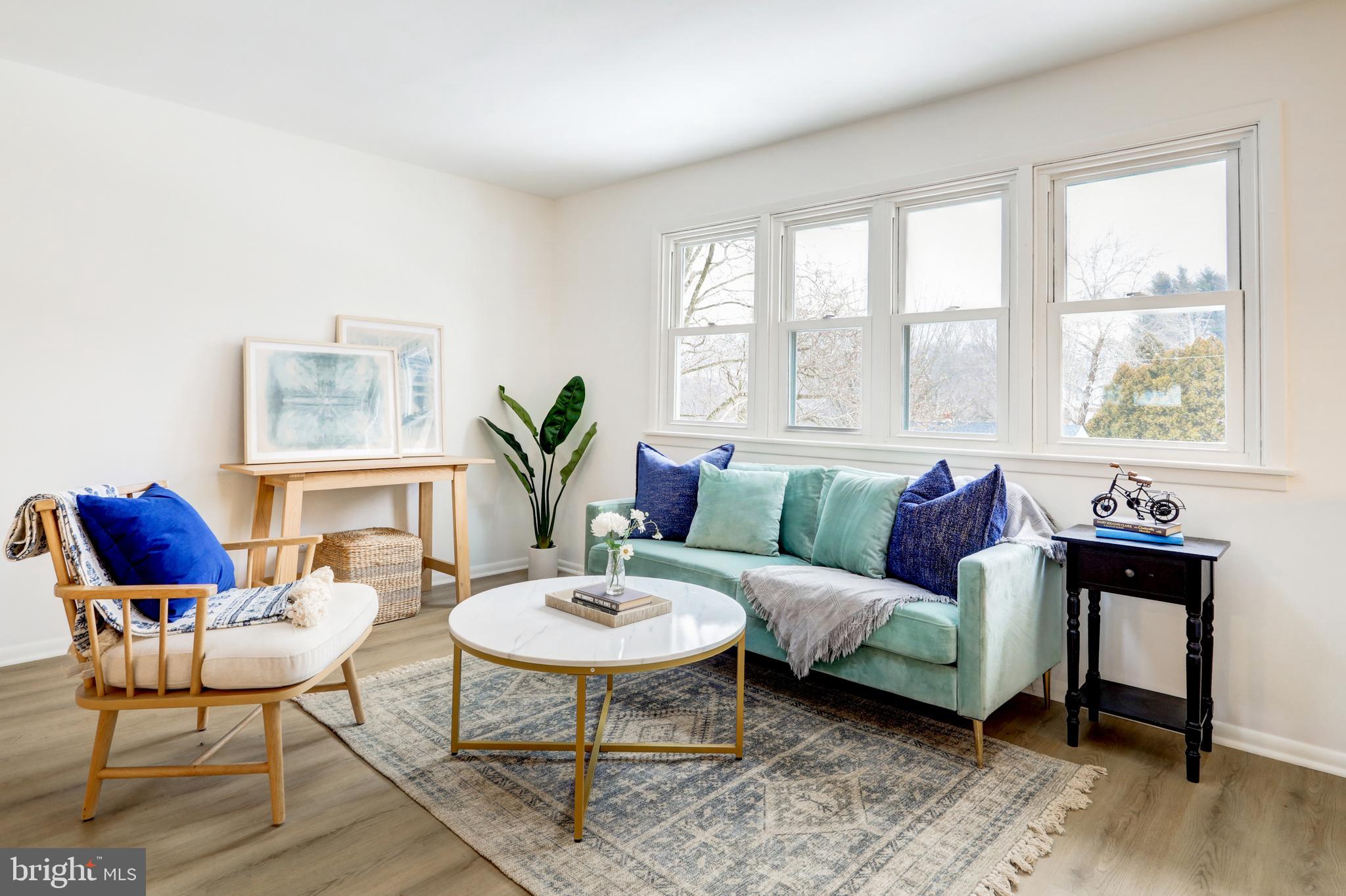 333 Golf Hills Road Havertown, PA 19083 - Photo 4 of 36