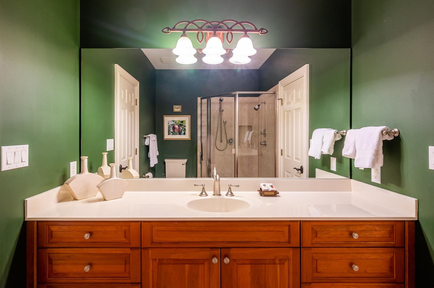 7128 Trenton Ridge Court, Unit 26 Raleigh, NC 27613 - Photo 26 of 30 Guest Bath