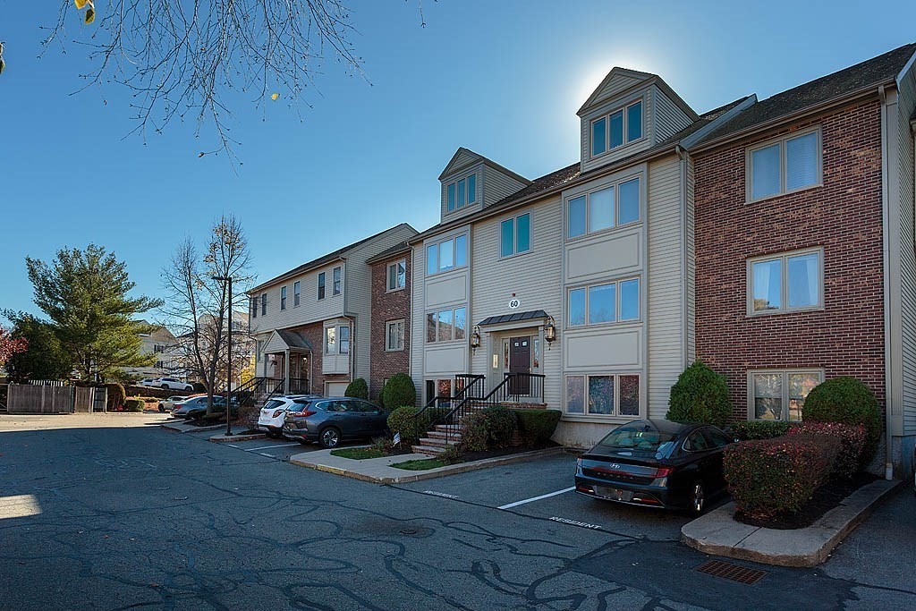 60 Maple Street, Unit M Canton, MA 02021 - Photo 3 of 25 Gallery Image 3