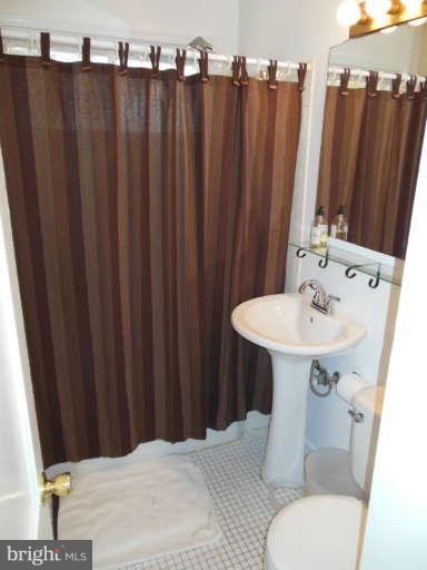 10305 Procter Street Silver Spring, MD 20901 - Photo 12 of 17 Bath