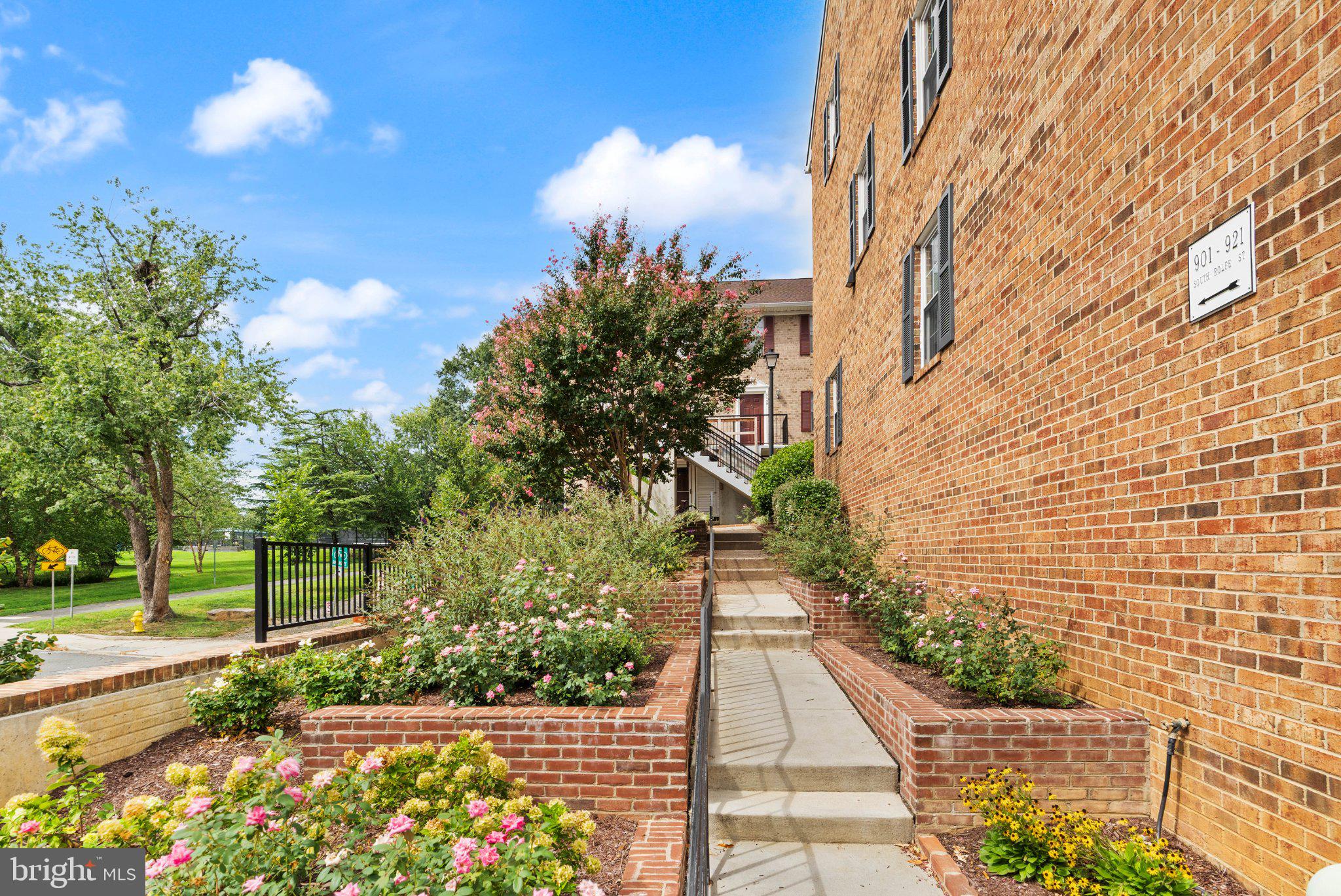 905 South Rolfe Street, Unit 2 Arlington, VA 22204 - Photo 48 of 55 Gallery Image 48