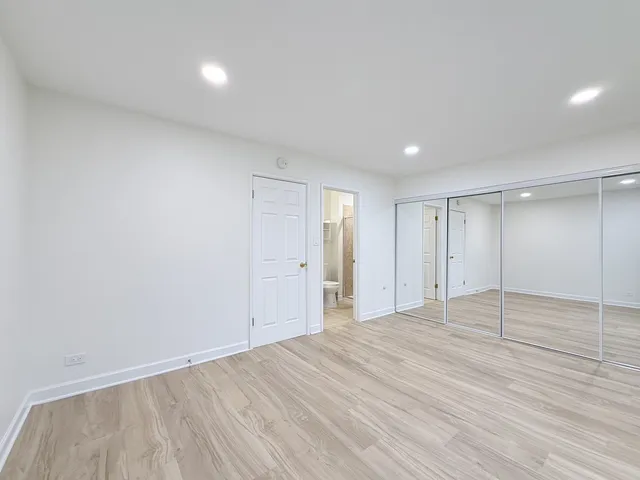 $2,150 | 460 North Wilke Road, Unit 201, Palatine, IL 60074