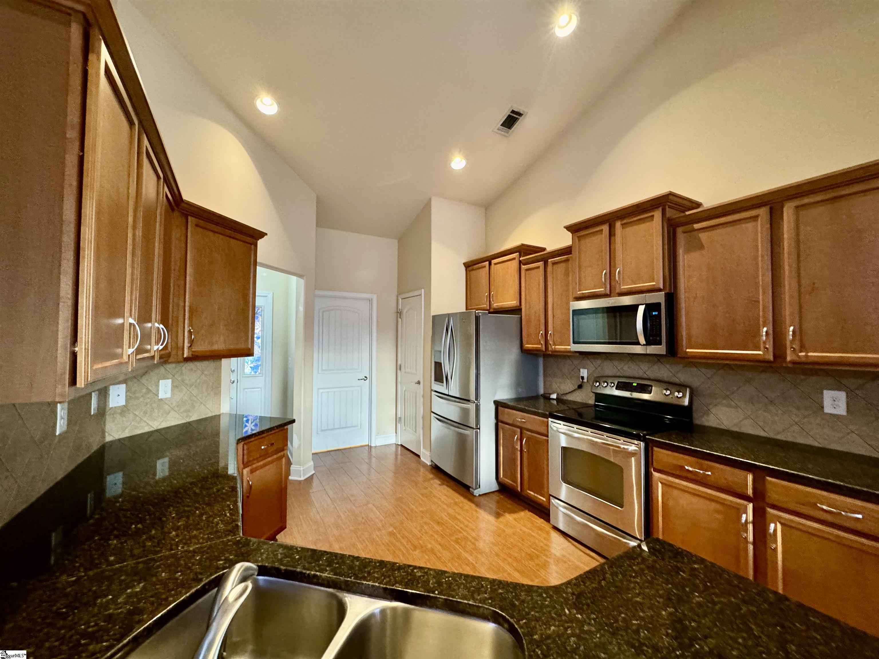 407 Raritan Court Simpsonville, SC 29681 - Photo 7 of 16 Gallery Image 7