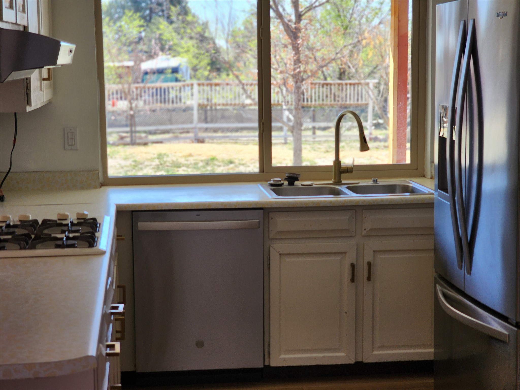 405 Godfrey Avenue Rio Communities, NM 87002 - Photo 14 of 38 Kitchen