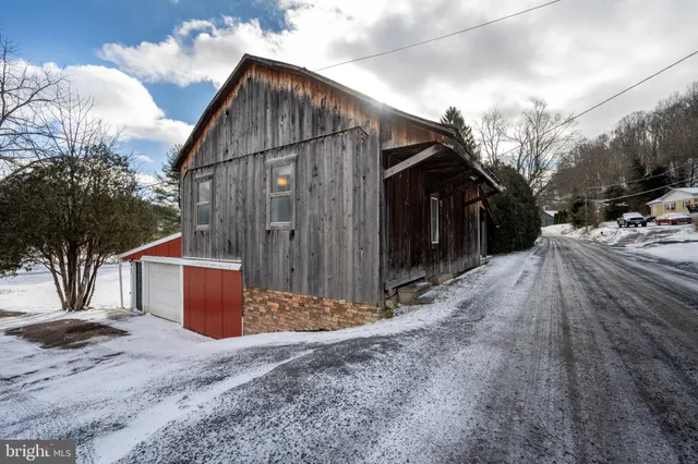 $289,000 | 82 Railroad Street, Grantsville, MD 21536