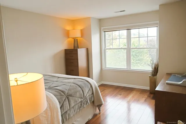 $570,000 | 10 Sampson Terrace, Unit 10, Danbury, CT 06810