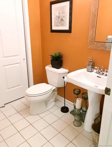 $570,000 | 10 Sampson Terrace, Unit 10, Danbury, CT 06810