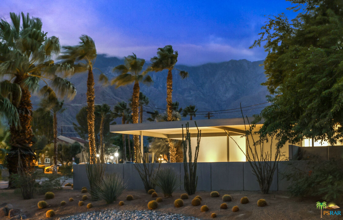 290 East Simms Road Palm Springs, CA 92262 - Photo 8 of 37 a view of a house with a yard