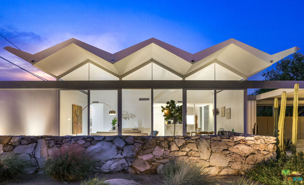 290 East Simms Road Palm Springs, CA 92262 - Photo 9 of 37 a view of a house with wooden floor