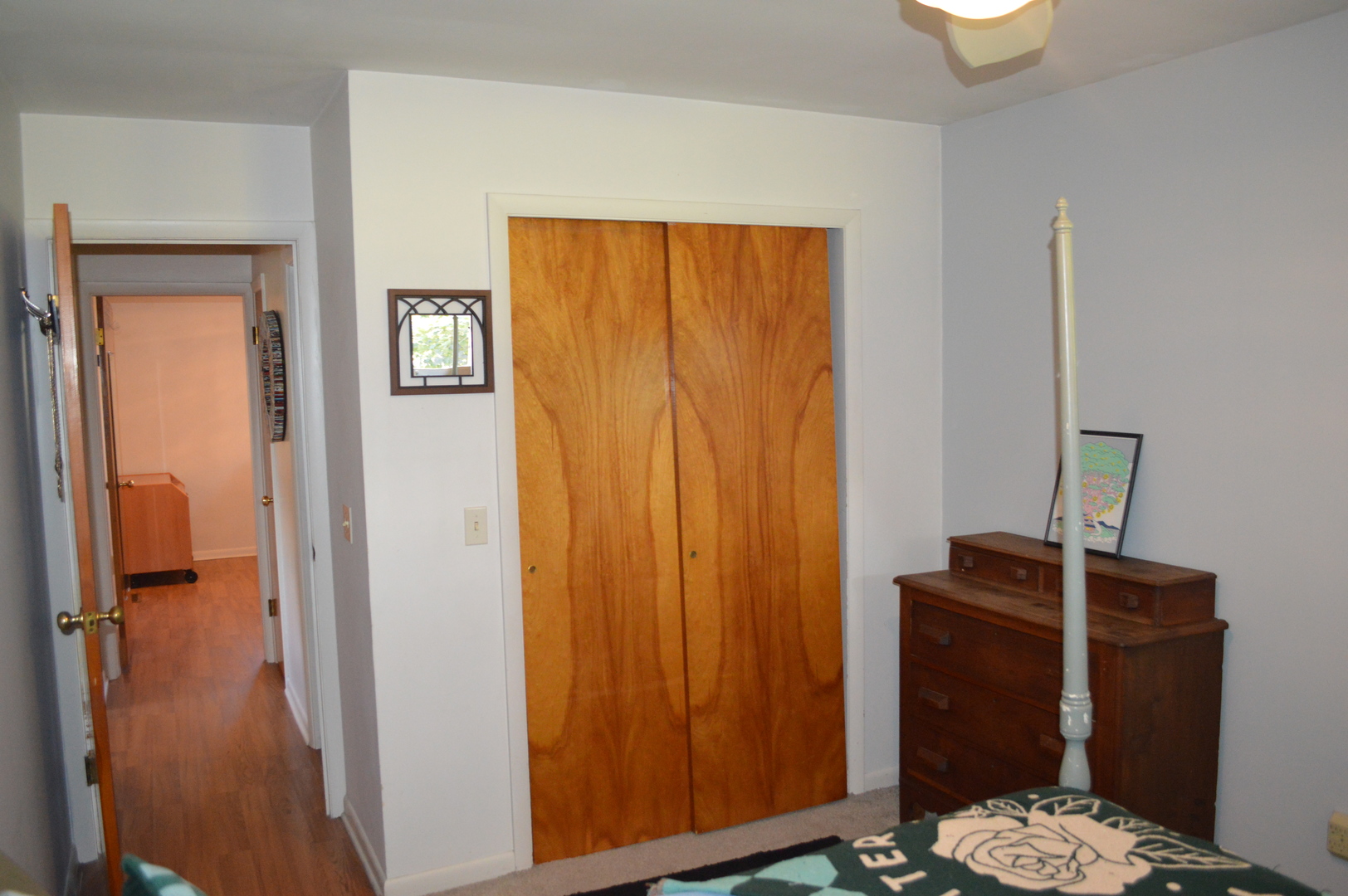 523 North Knox Street Princeton, IL 61356 - Photo 13 of 22 a view of a hallway with workspace