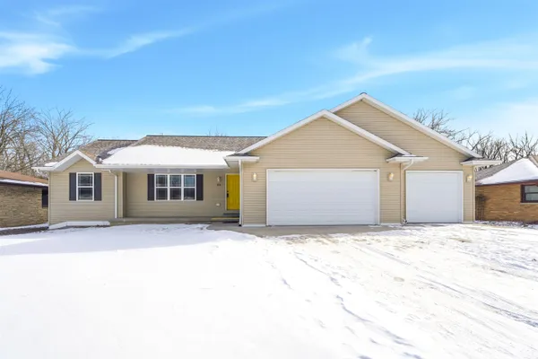 $385,000 | 531 Chain Drive, Appleton, WI 54915
