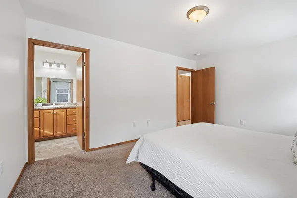 $385,000 | 531 Chain Drive, Appleton, WI 54915