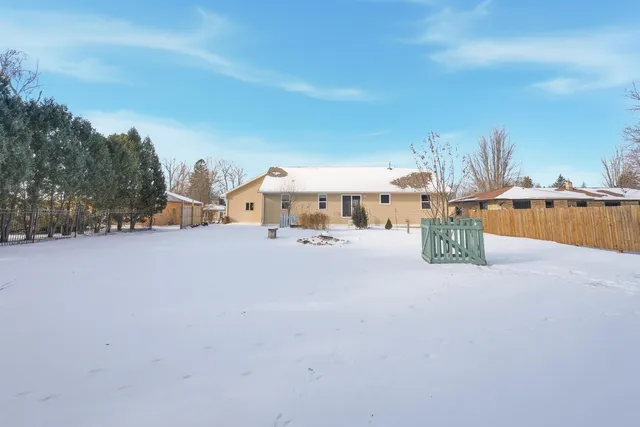 $385,000 | 531 Chain Drive, Appleton, WI 54915