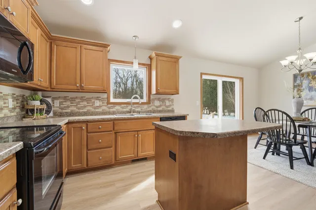 $385,000 | 531 Chain Drive, Appleton, WI 54915