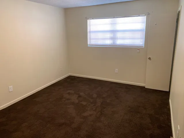 $950 | 3438 Spottswood Avenue, Unit 3438, Memphis, TN 38111