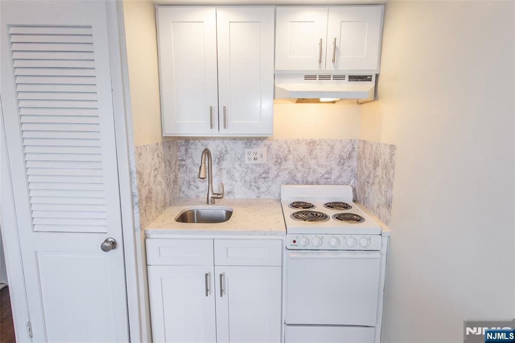 601 Fairview Avenue Fairview, NJ 07022 - Photo 14 of 22