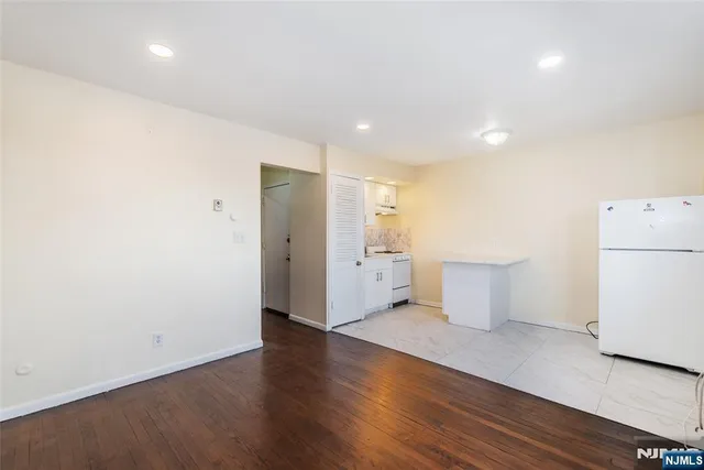 $1,450 | 601 Fairview Avenue, Fairview, NJ 07022