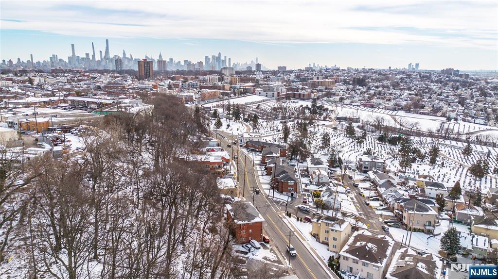 601 Fairview Avenue Fairview, NJ 07022 - Photo 5 of 22