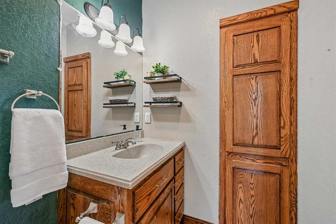 1315 1st Avenue Center Point, IA 52213 - Photo 17 of 29 Gallery Image 17