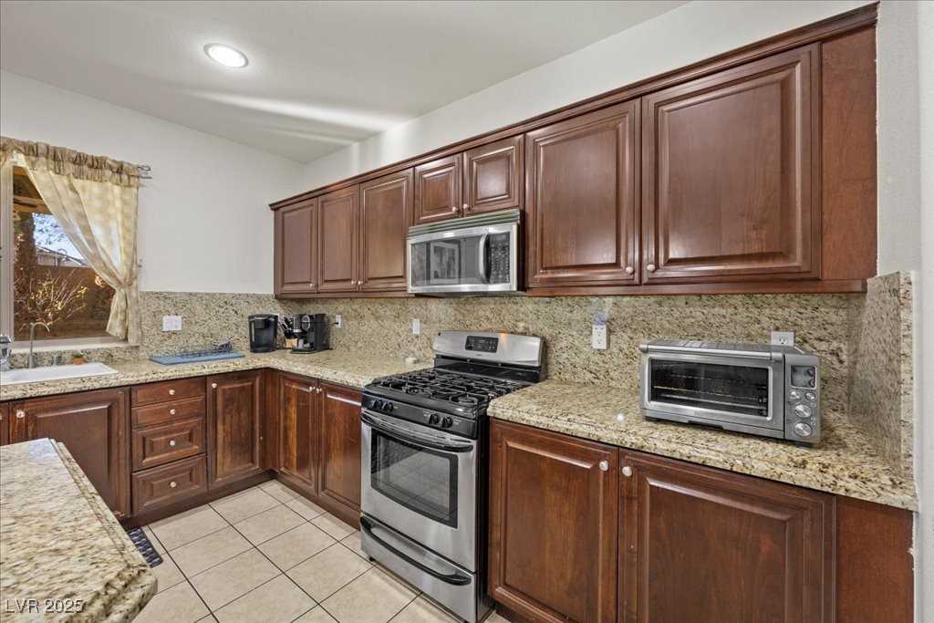 399 Blue Tee Court Las Vegas, NV 89148 - Photo 11 of 33