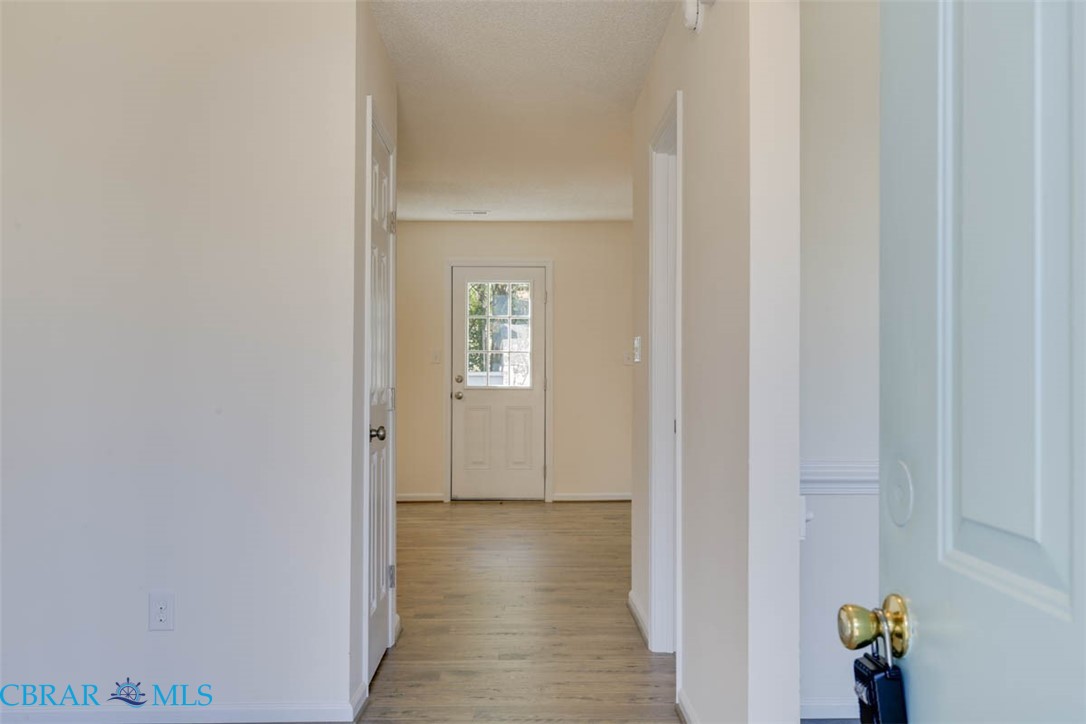 17 Woodsman Road Hampton, VA 23666 - Photo 5 of 40 Gallery Image 5