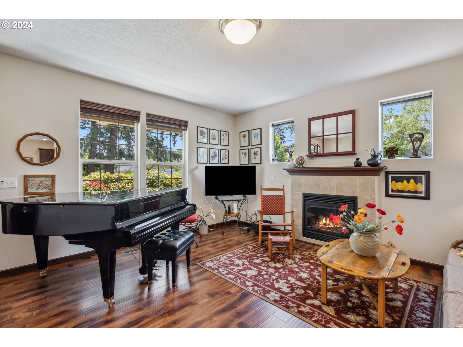 5703 Southeast Nehalem Street Portland, OR 97206 - Photo 6 of 44 Gallery Image 6