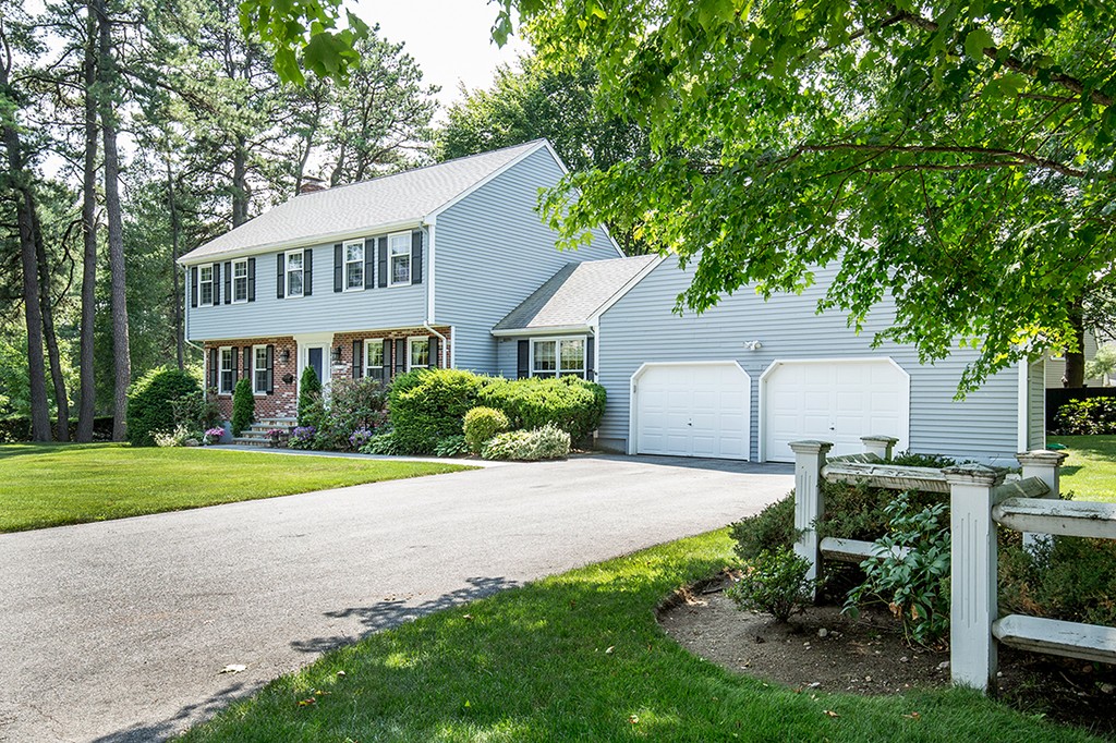 37 Wildon Road Wellesley, MA 02482 - Photo 3 of 19 Gallery Image 3