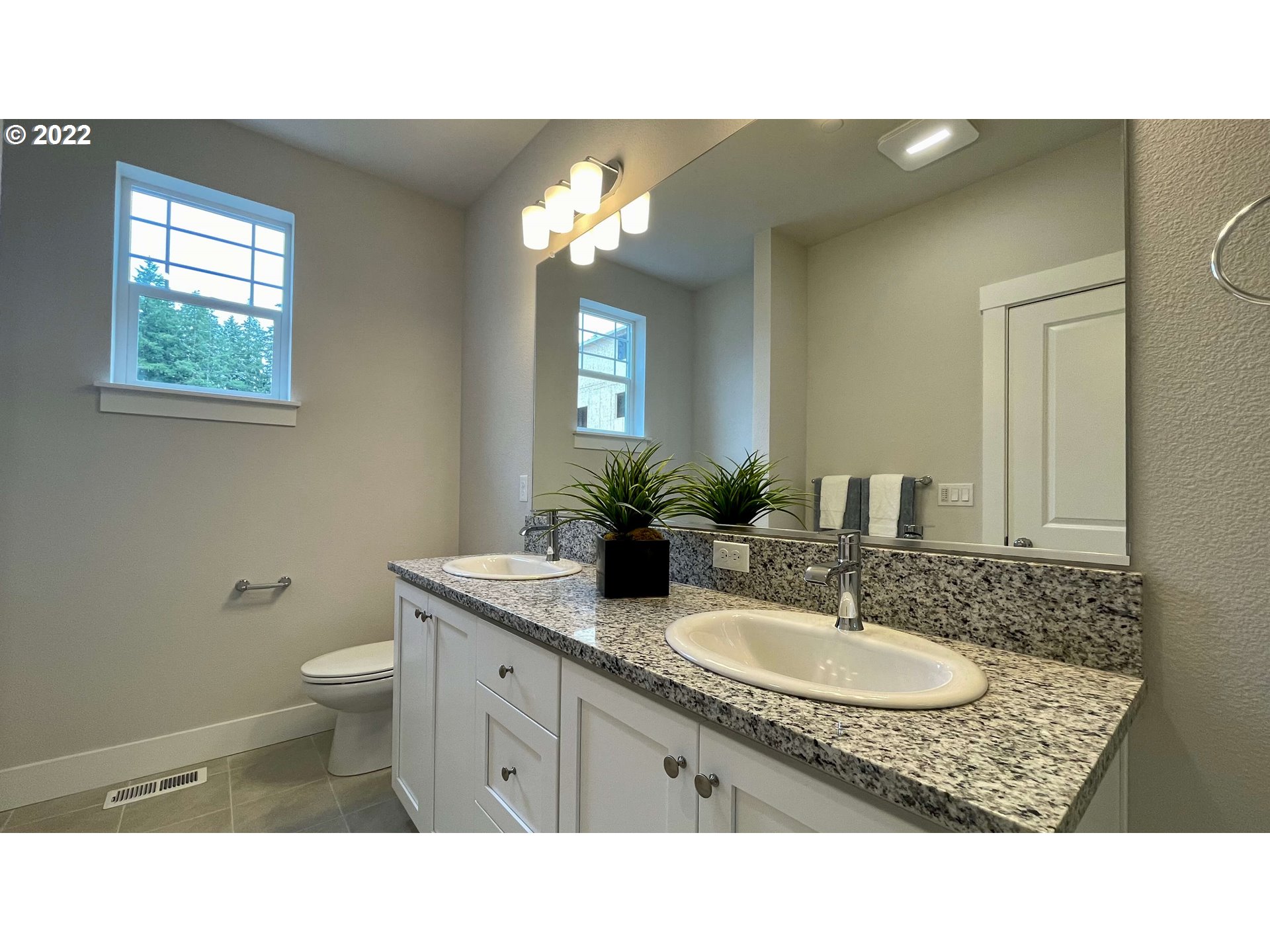 16722 Southwest Darwin Loop Tigard, OR 97223 - Photo 24 of 32 Gallery Image 24