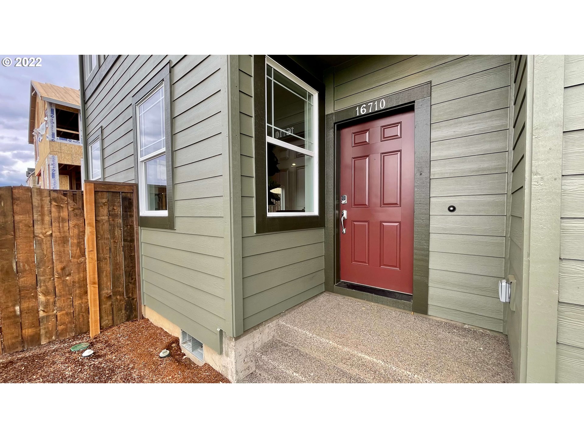 16722 Southwest Darwin Loop Tigard, OR 97223 - Photo 4 of 32 Gallery Image 4