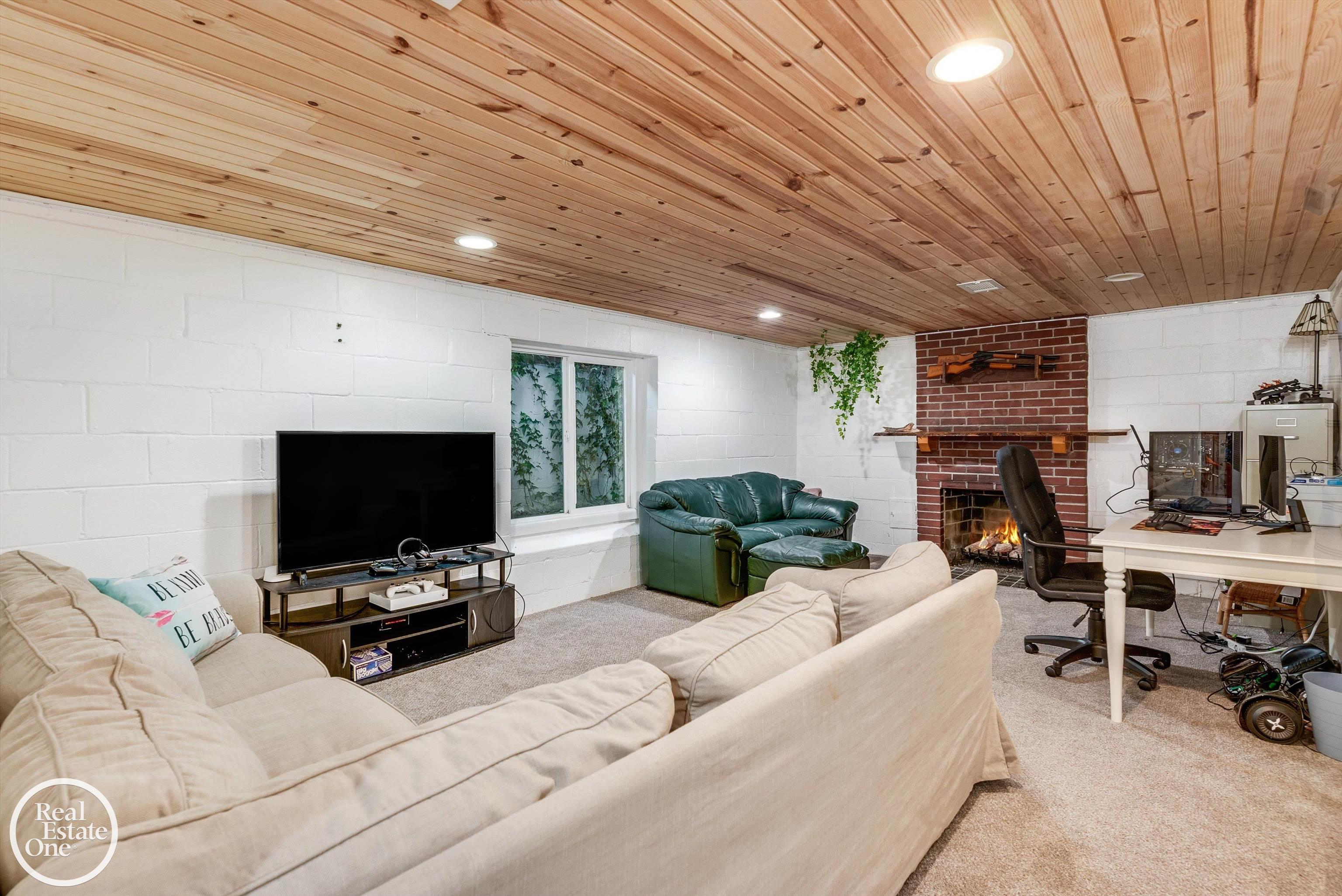 1088 Torrey Road Grosse Pointe, MI 48236 - Photo 37 of 50 Basement Rec Room
