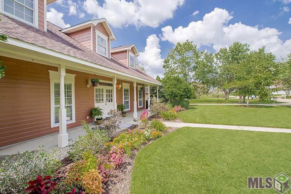 Mature landscaping all around
