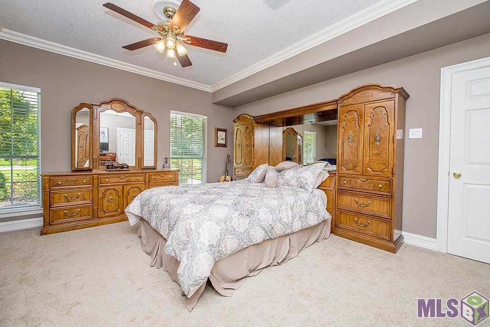 13626 Mary Edith Place Baton Rouge, LA 70809 - Photo 16 of 37 Large Master Bedroom