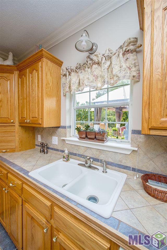 13626 Mary Edith Place Baton Rouge, LA 70809 - Photo 9 of 37 Gallery Image 9