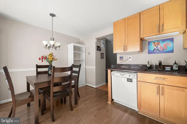 $350,000 | 20605 Pruitt Court, Montgomery Village, MD 20886