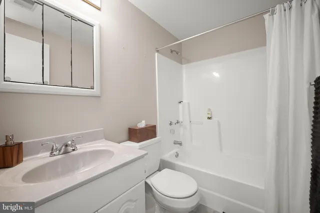 $350,000 | 20605 Pruitt Court, Montgomery Village, MD 20886